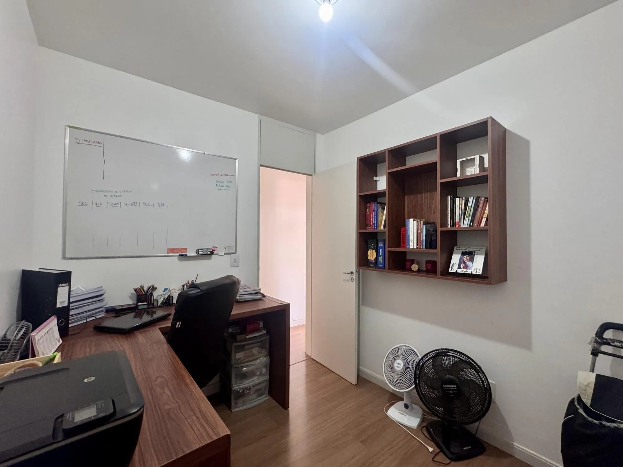 Imagem Apartamento 3 Dormitórios com Suíte, Sacada e Vaga Coberta
