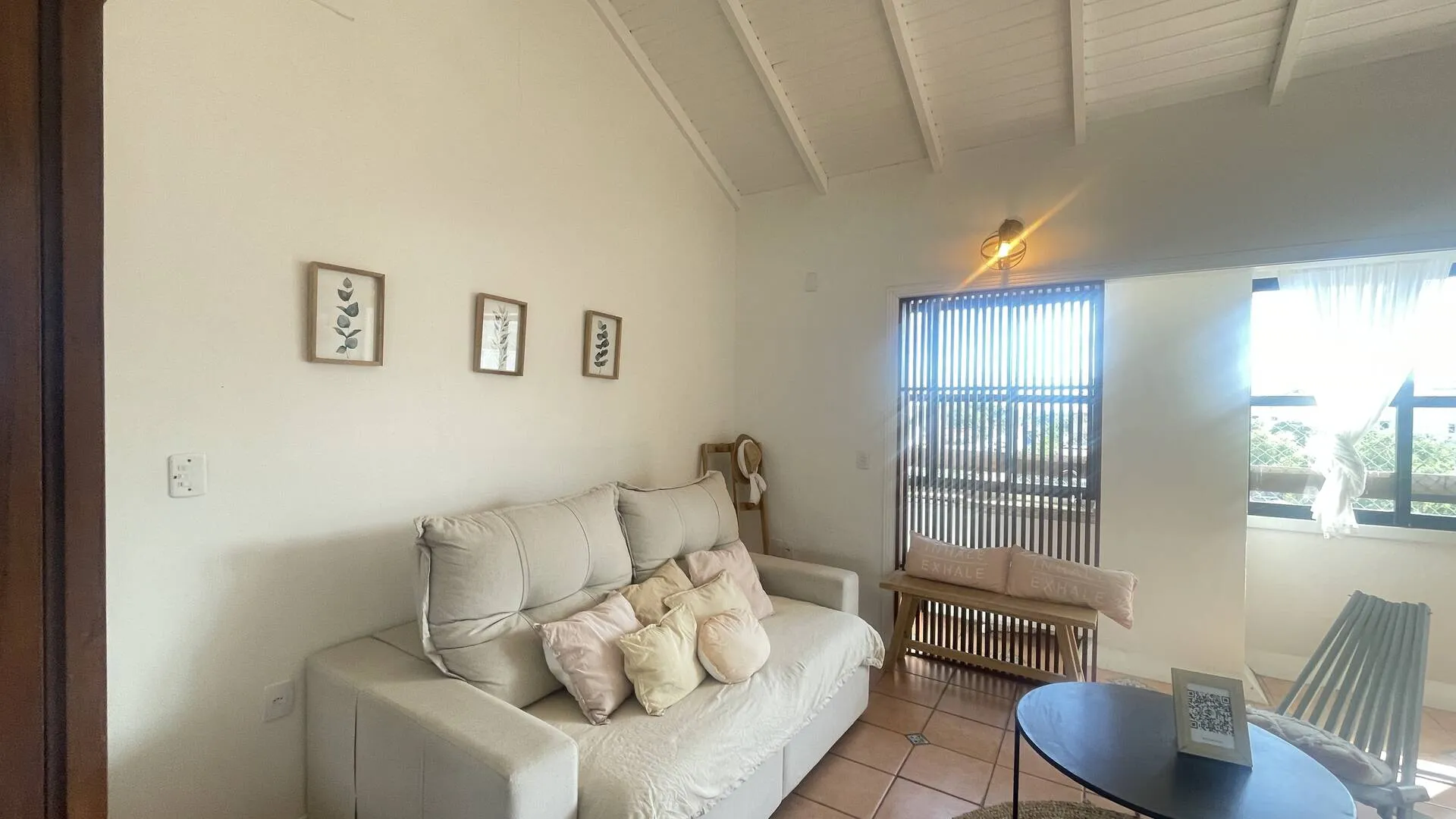 Imagem Apartamento 2 dormitórios locação anual em Jurerê
