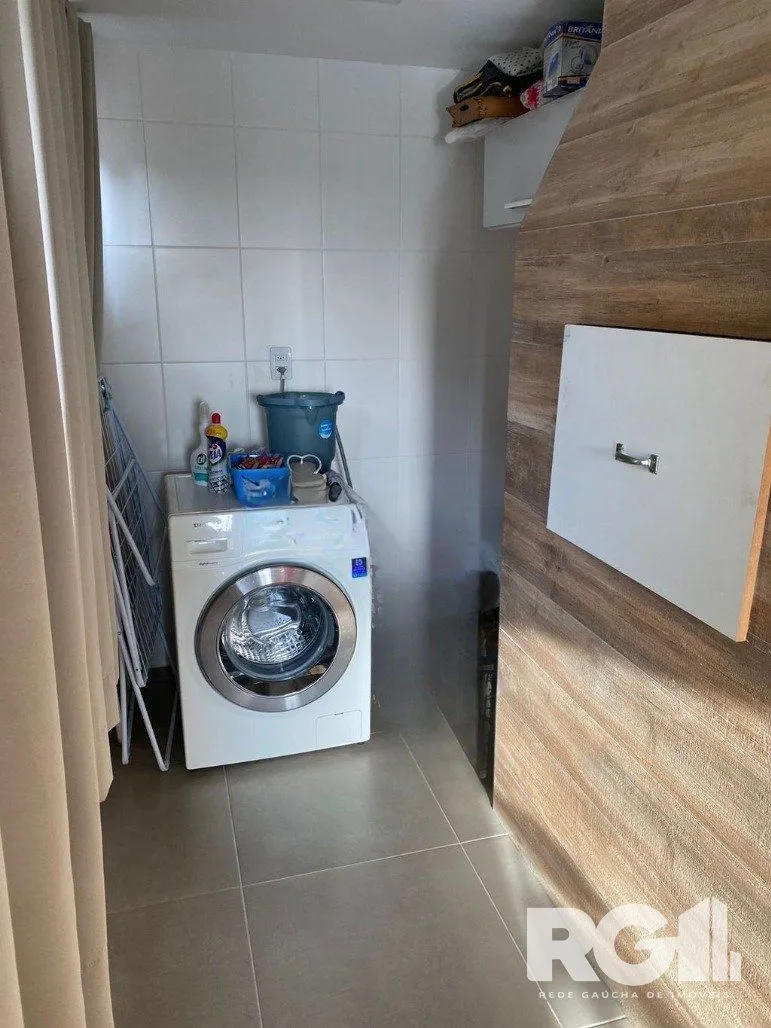 Imagem Cobertura com 2 dorm, 131 privativos, e 1 vaga de garagem, na R; Ary Barroso Sarandi