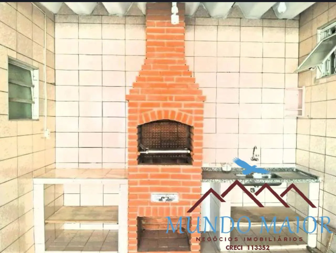 Imagem Sobrado com Espaço Gourmet, Varanda Gigante e 4 Vagas - Pronto para mudar!