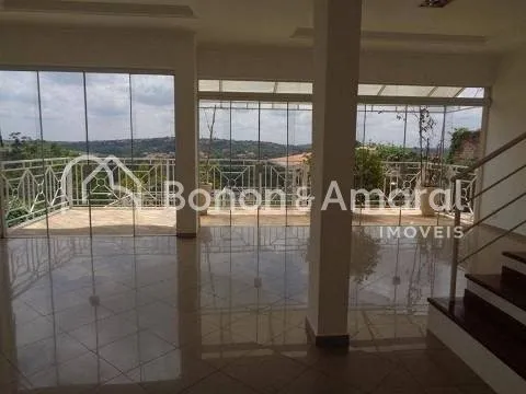 Imagem Linda casa de condomínio em Sousas, com 350m², 4 quartos e 3 suítes.