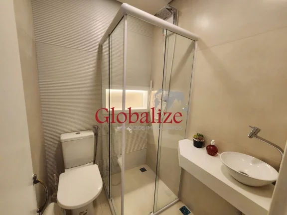 Imagem Apartamento localizado na Ponta da Praia! 2 quartos, 1 suíte, 1 sala, 3 banheiros, 1 vaga de garagem, 83,00 m² de área. R$595.000,00