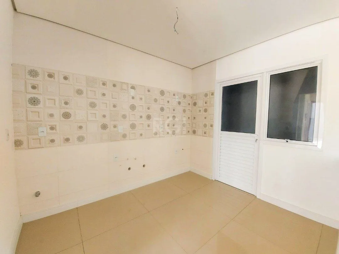 Imagem Casa Condominio para Venda - 128.96m², 4 dormitórios, sendo 2 suites, 2 vagas - Tristeza