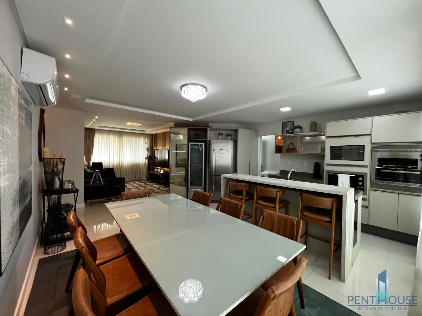 Imagem Apartamento Zona Central para Venda em Balneário Camboriú, CENTRO, 3 dormitórios, 3 suítes, 4 banheiros, 2 vagas