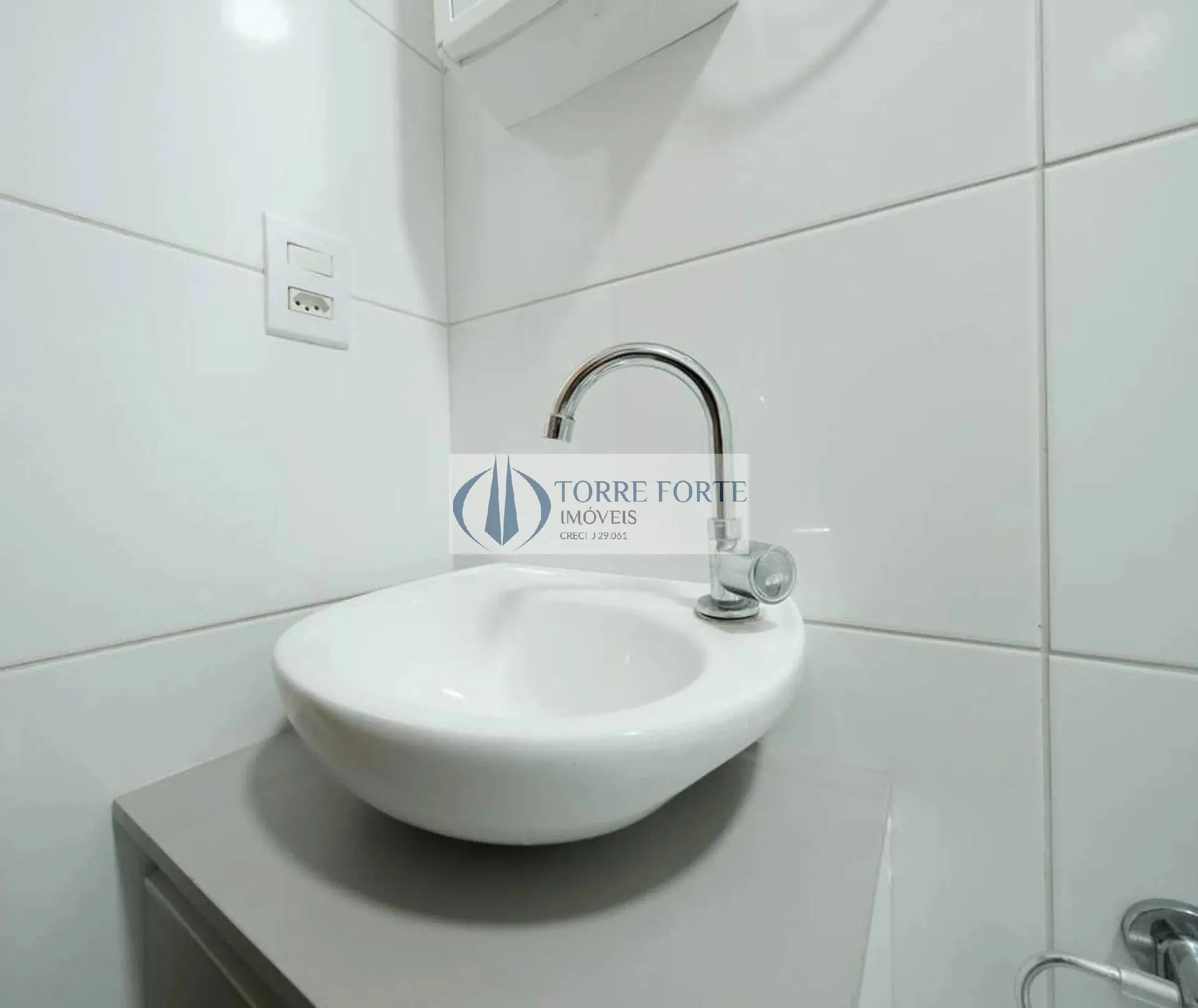Imagem Apartamento com 1 vaga livre e demarcada, 2 dormitórios, 34m2