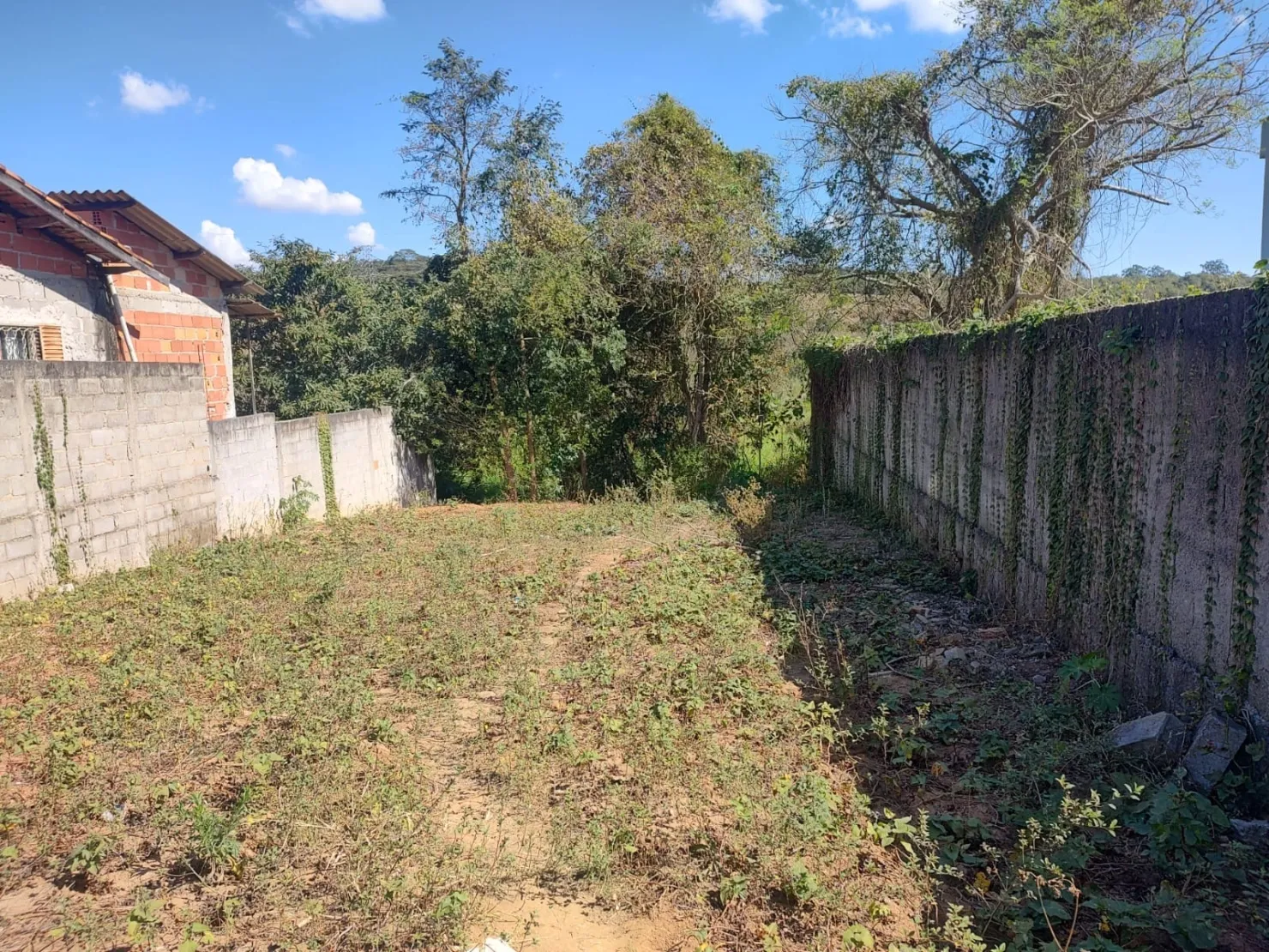 Imagem Terreno à venda 426.9M², Residencial Estoril, Taubaté - SP