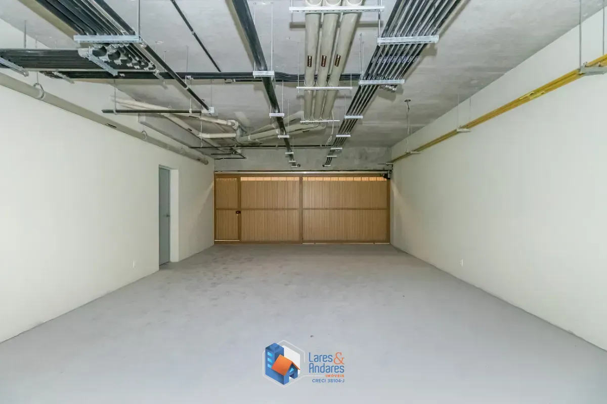 Imagem Casa no condomínio CONDOMÍNIO KINÁ ALTO DE PINHEIROS para venda com 4 quartos, sendo 4 suítes, 584m²