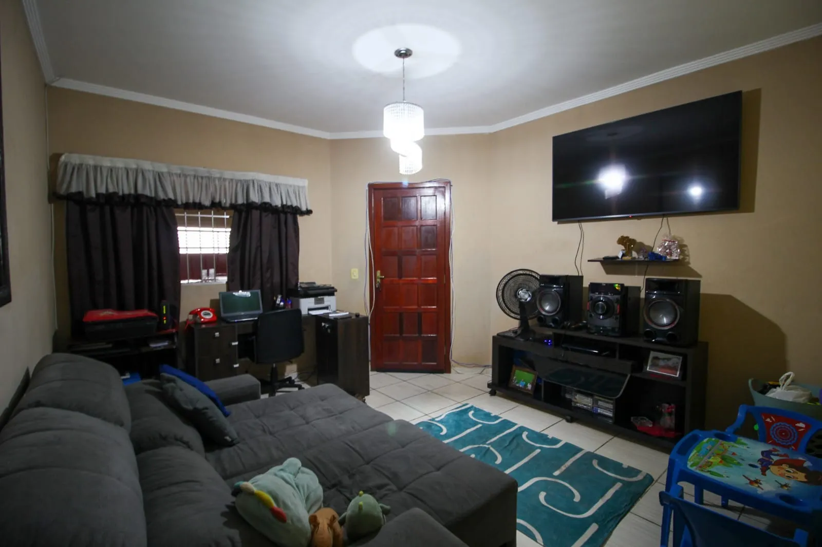 Imagem Casa Ampla e Moderna na Zona Norte com Área Gourmet e Quintal Privativo