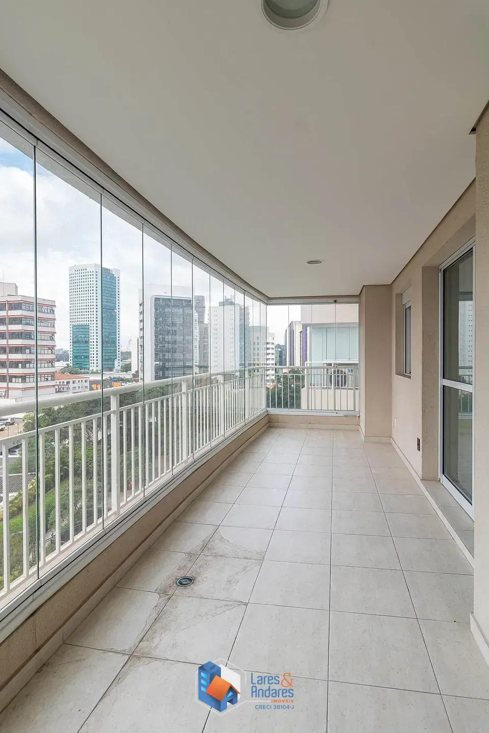 Imagem Apartamento para venda em Pinheiros com 2 quartos, sendo 1 suíte, 71m²