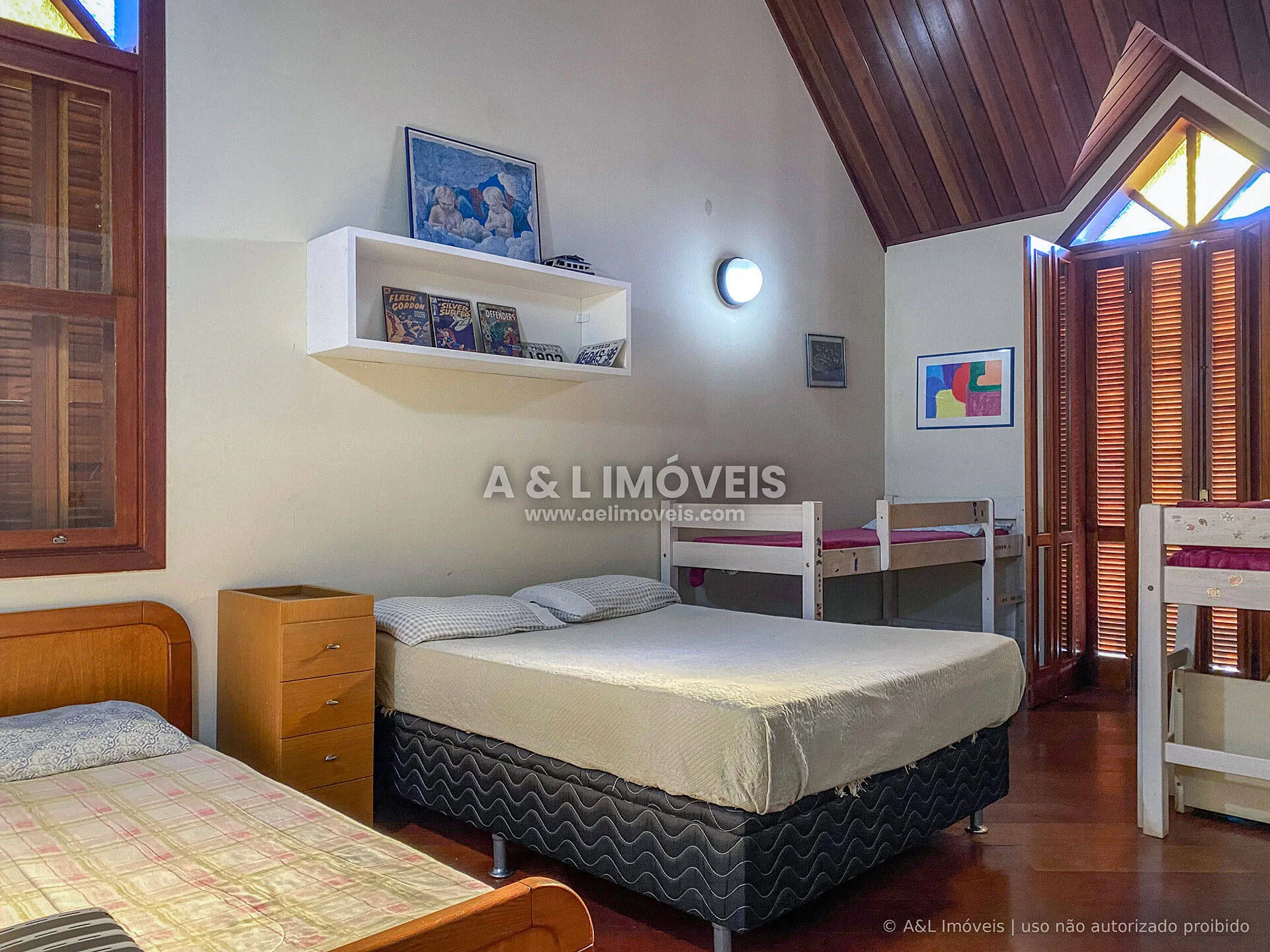 Imagem Casa à venda em Campos do Jordão | 417,26 m² | 5 dormitórios