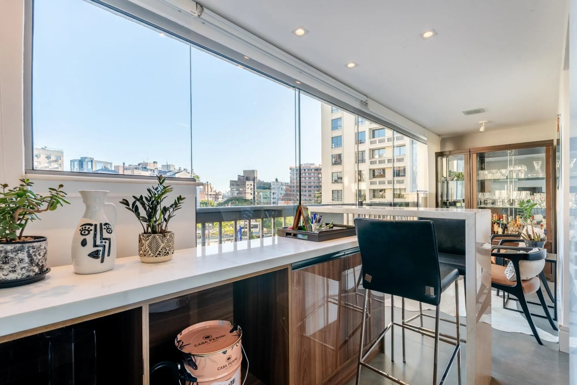 Apartamento de 1 dormitório á venda em Três Figueiras, Porto Alegre.