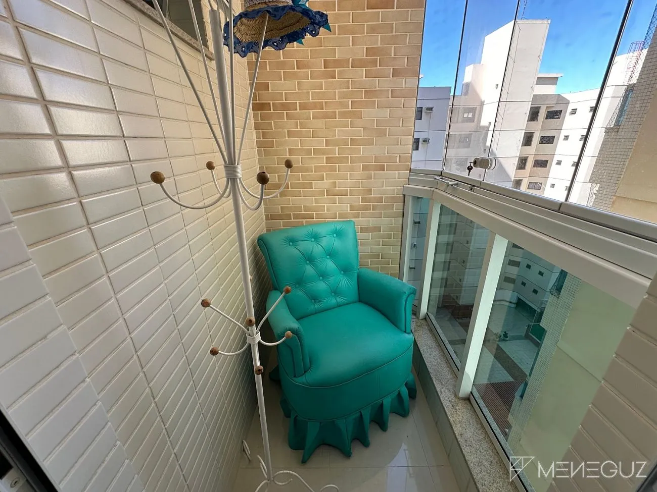 Imagem Apartamento 3 quartos a venda na orla da Praia do Morro, totalmente mobiliado