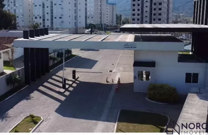 Apartamento à Venda - 2 dorms-Condomínio Morada do Leste, Camobi!