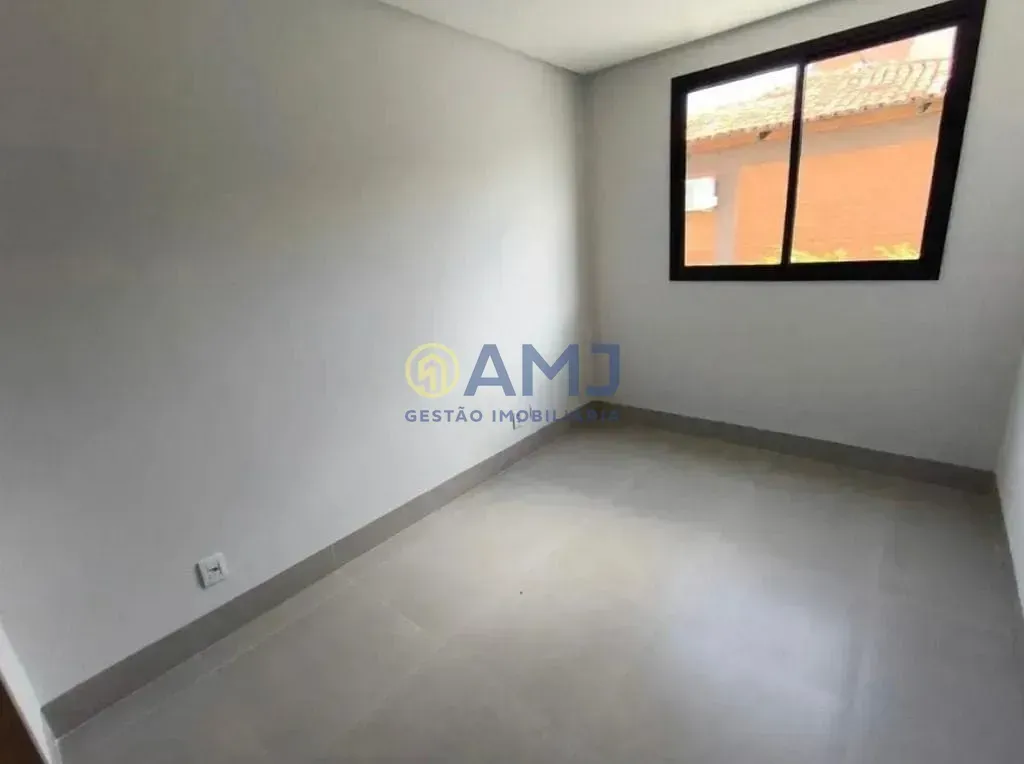 Imagem Sobrado com 3 suíte no Setor Jaó