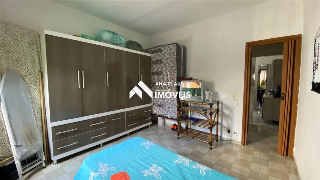 Imagem Casa na praia lado serra em ótima localização bairro de moradores fixos a 500 metros do mar .