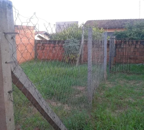 Imagem Casa no jardim Terra Branca, 2 quartos, garagem coberta.