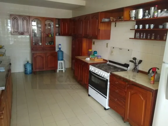 Imagem CASAL IMÓVEIS VENDE APARTAMENTO ED CRISTO REI 4 SUÍTES + 2 VGS 360 M2