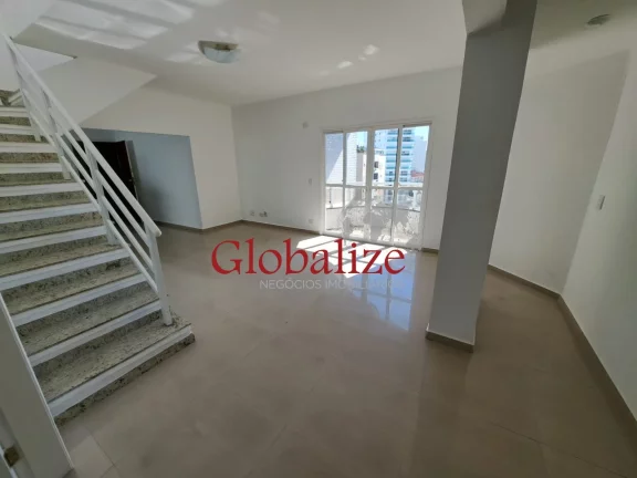 Imagem Cobertura à venda com 422m², 3 suítes, dependência, 3 vagas por R$1.200.000,00 na Ponta da Praia em Santos