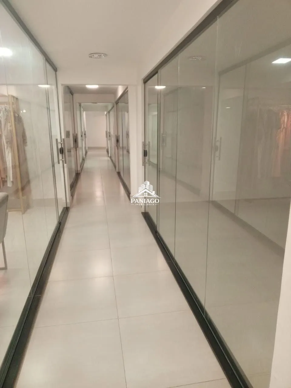 Imagem Sala comercial para locação próximo Av. Miguel Sutil, Cuiabá-MT