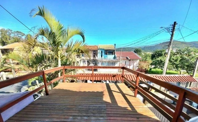 Imagem Casa para Venda - 105m², 2 dormitórios, 2 vagas - Hípica