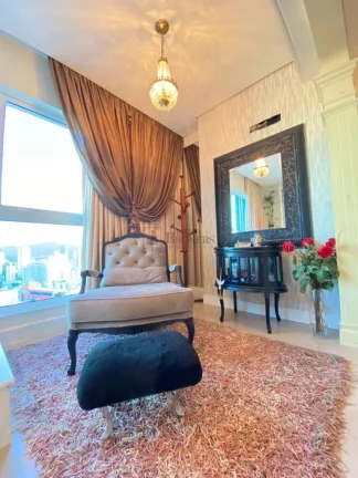 Imagem Apartamento Duplex com 3 suíte à venda no Centro de Balneário Camboriú/SC