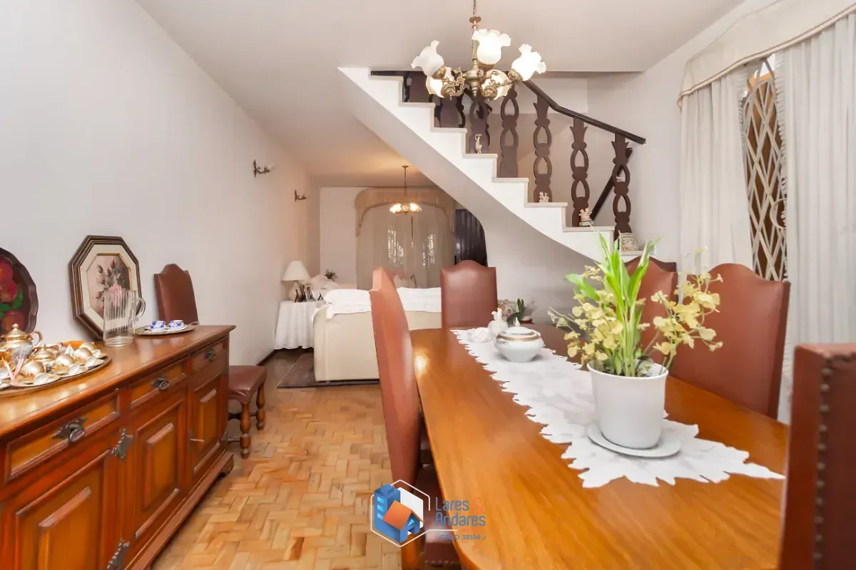 Imagem Sobrado para venda em Vila Firmiano Pinto com 3 quartos, sendo 1 suíte, 132m²