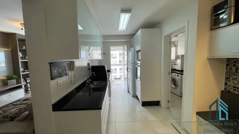 Imagem Apartamento MOBILIADO, 03 quartos c/suíte, 02 vagas no Água Verde em Curitiba PR