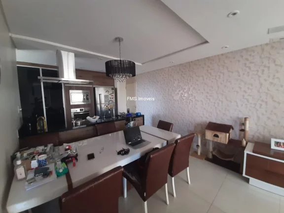 Imagem Apartamento à venda na Lapa, São Paulo-SP: 2 quartos, 1 suíte, 1 sala, 2 banheiros, 2 vagas de garagem, 70m². Imperdível!