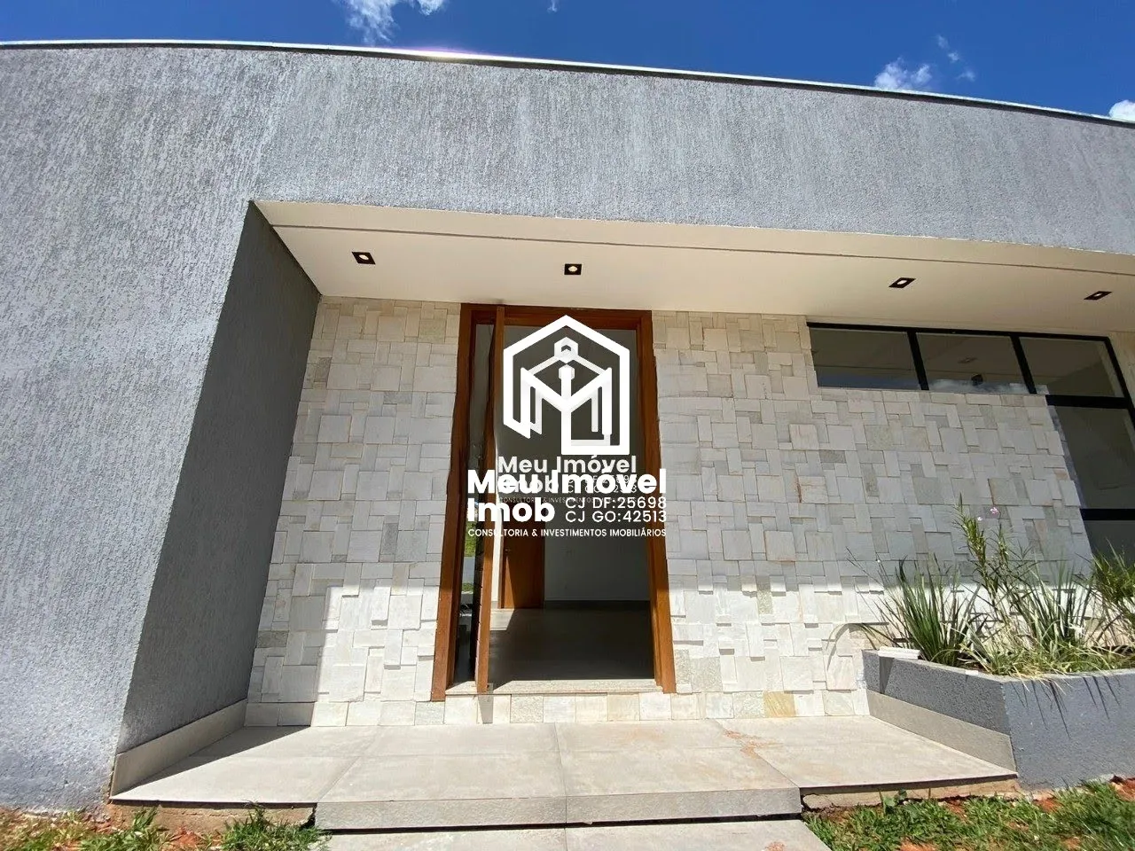 Imagem Casa 4 Quartos 2 Suítes 2 Vagas Lt 800m² Útil 260m²