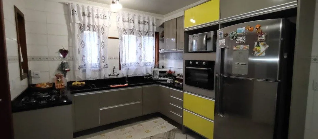 Imagem Casa para Venda - 180m², 4 dormitórios, sendo 1 suites, 3 vagas - Campo Novo