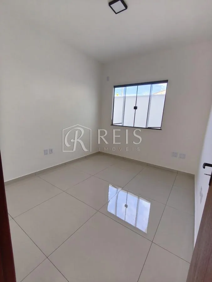 Imagem Casa para Venda em Rio das Ostras, Chácara Mariléa, 3 dormitórios, 1 suíte, 2 banheiros, 2 vagas
