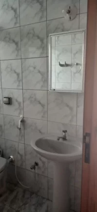 Imagem Casa no vista alegre, 4 quartos, quintal muito grande!!