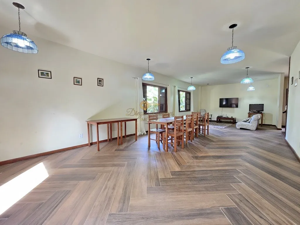 Imagem Casa para Venda em Teresópolis / RJ no bairro Pessegueiros