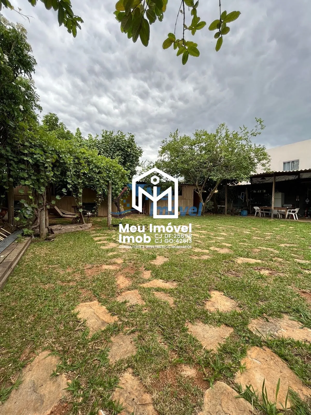 Imagem Casa 3 Quartos 2 Suítes 8 Vagas 800m² 100% Laje Escriturado