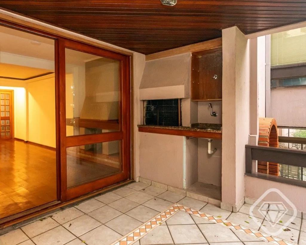 Imagem Apartamento térreo amplo, com pátio exclusivo e sacadão com churrasqueira em Ipanema, próximo à...
