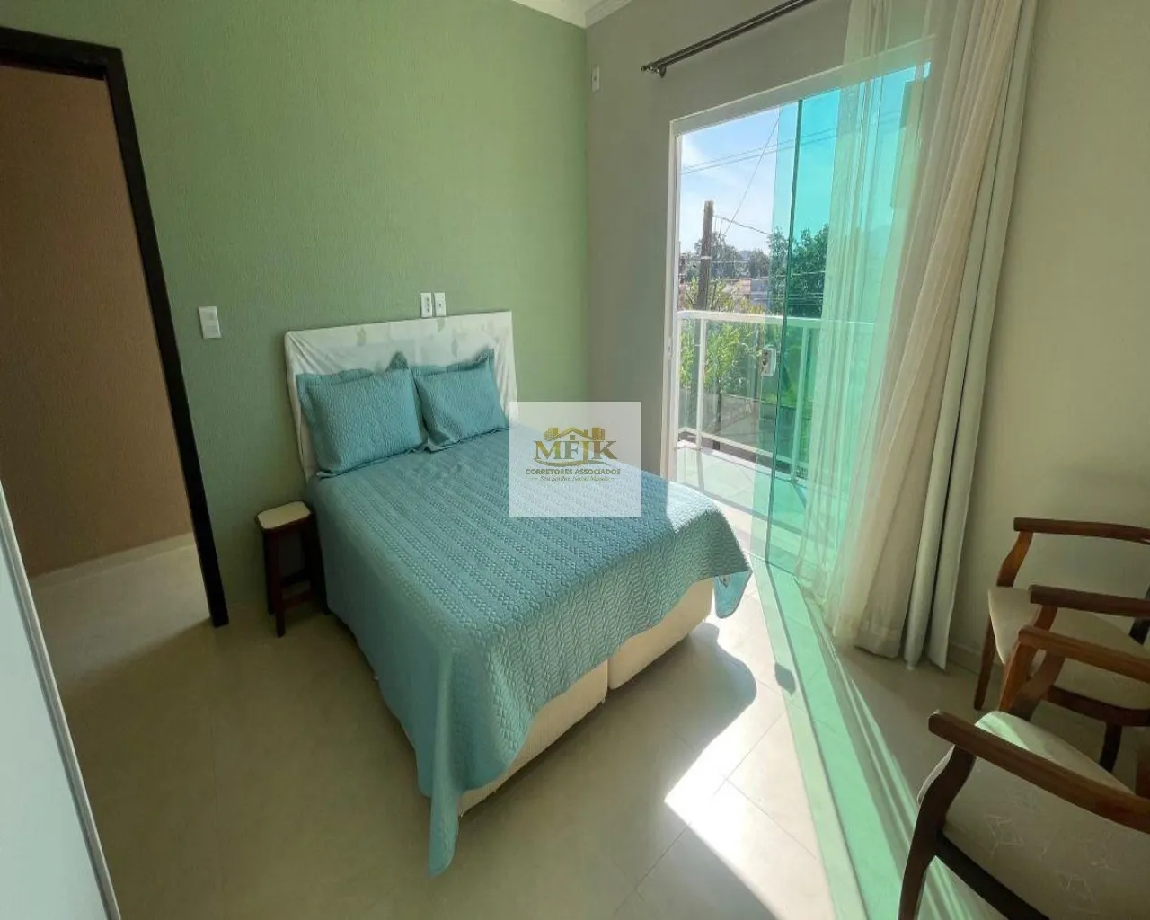 Imagem Casa com 3 quartos e 261 m² à venda em Piçarras