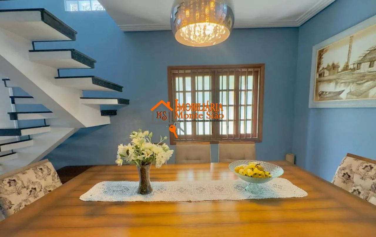 Imagem Sobrado com 4 dormitórios à venda, 167 m² por R$ 869.000,00 - Jardim Vila Galvão - Guarulhos/SP