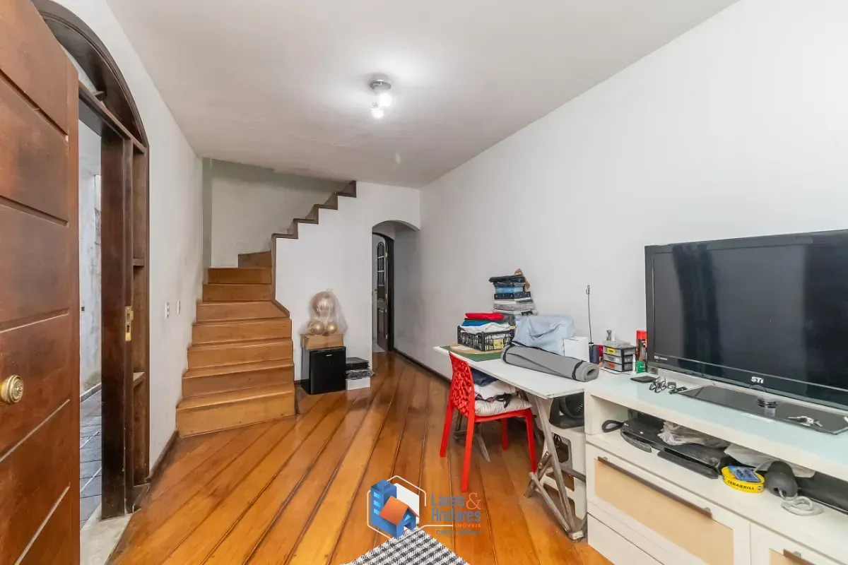 Imagem Sobrado para venda em Vila Bandeirantes com 3 quartos, 131m²