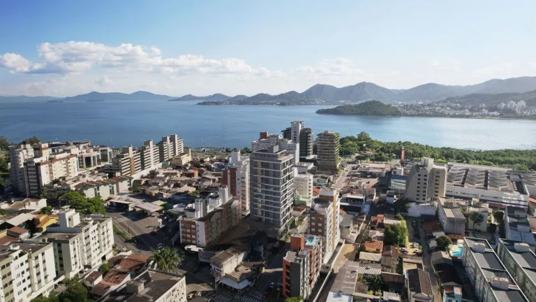 Imagem Lançamento! A Agronômica está se transformando em um dos bairros mais promissores de Florianópol...