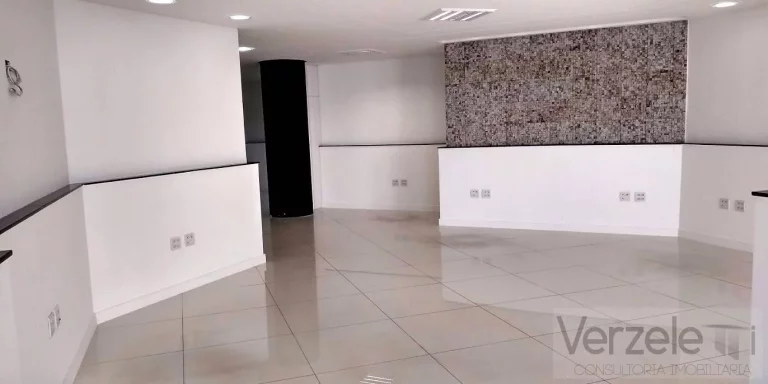 Imagem Sala Comercial para Venda em Balneário Camboriú / SC no bairro Centro