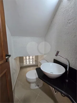 Imagem Casa à venda com 3 quartos, sendo 1 suíte, em Vila São Francisco, São Paulo - SP