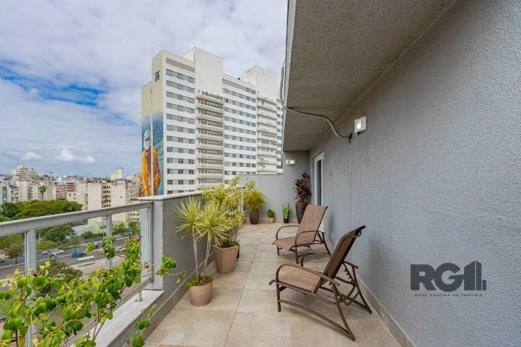 Imagem Cobertura para Venda - 191.89m², 3 dormitórios, sendo 1 suites, 1 vaga - Centro Histórico