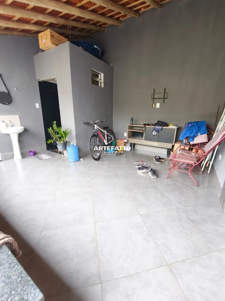 Imagem Casa bairro City Petrópolis, 250m2, rico em porcelanato e modulados.