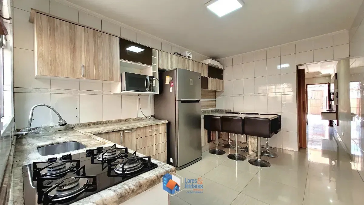 Imagem Sobrado para venda em Jardim Santa Adélia com 3 quartos, sendo 2 suítes, 97m²