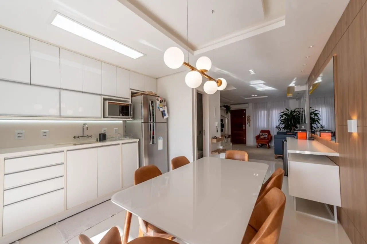 Imagem Deslumbrante casa 3 suítes, 4 Banh, 2 vagas cobertas, Guarujá POA RS