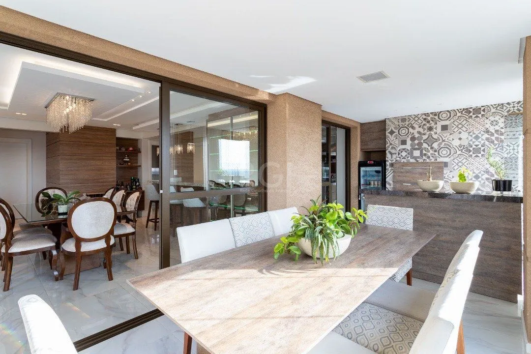 Imagem Apartamento para Venda - 323m², 3 dormitórios, sendo 3 suites, 4 vagas - Centro