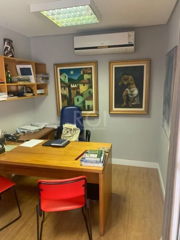 Imagem Prédio Para Comprar , 3300 m² por R$ 14.000.000,00 - Centro - Porto Alegre/RS