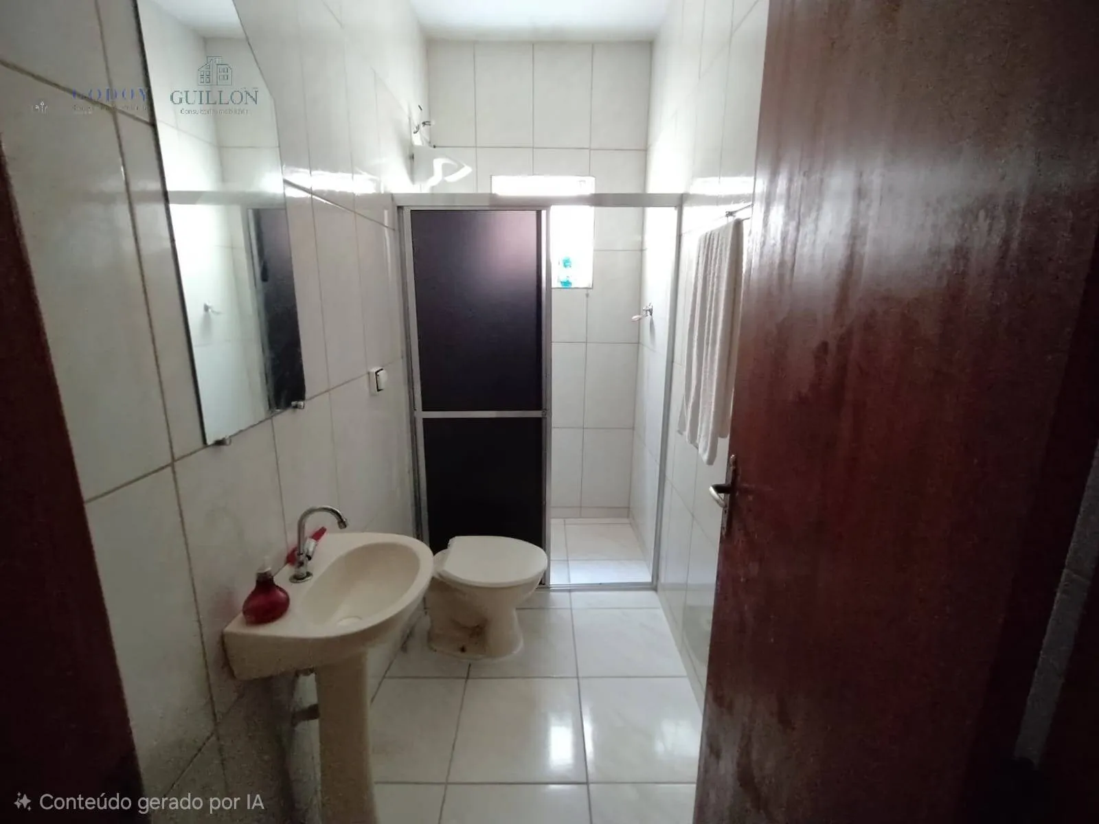 Imagem Renda Garantida e Ótima Localização: 2 Casas à Venda em Bairro Consolidado