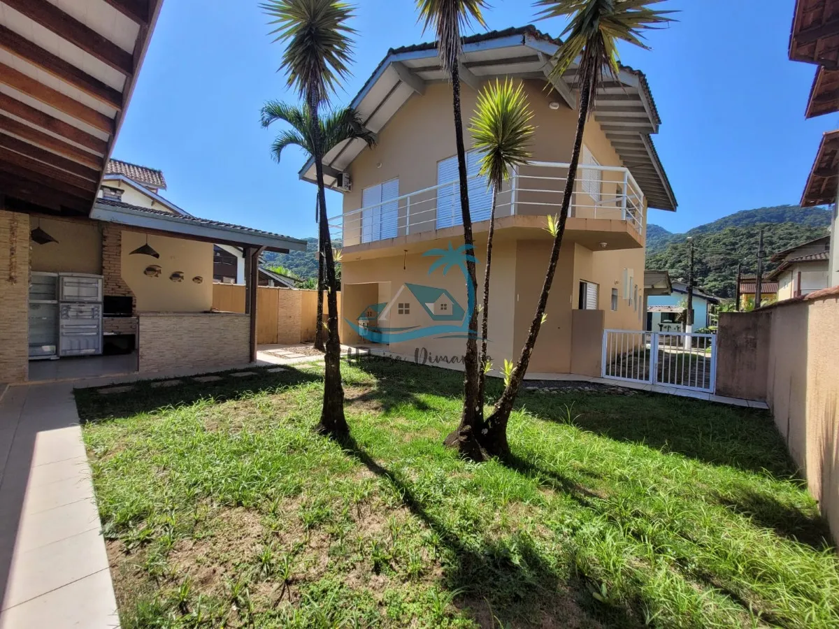 Foto do imóvel Belíssima casa com 3 dormitórios a venda em condomínio fechado em Ubatuba.
