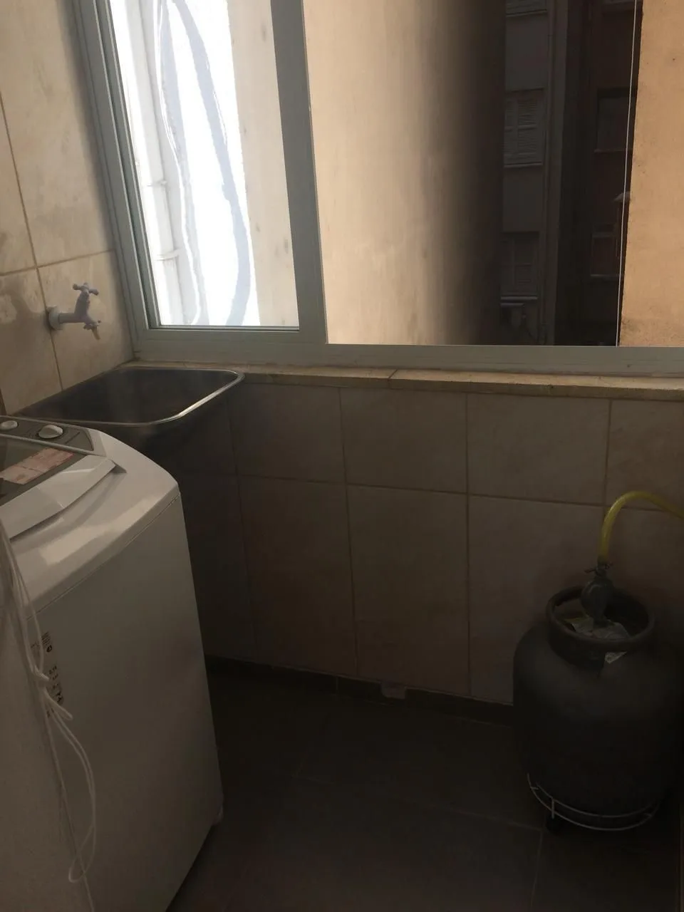 Imagem Amplo apartamento 03 dormitórios Cidade Baixa